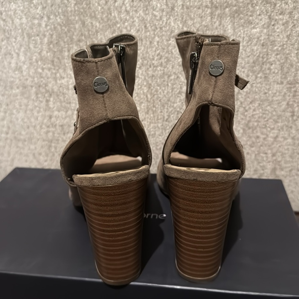 Circus by Sam Edelman Brown Ankle Boots - Picture 3 of 5